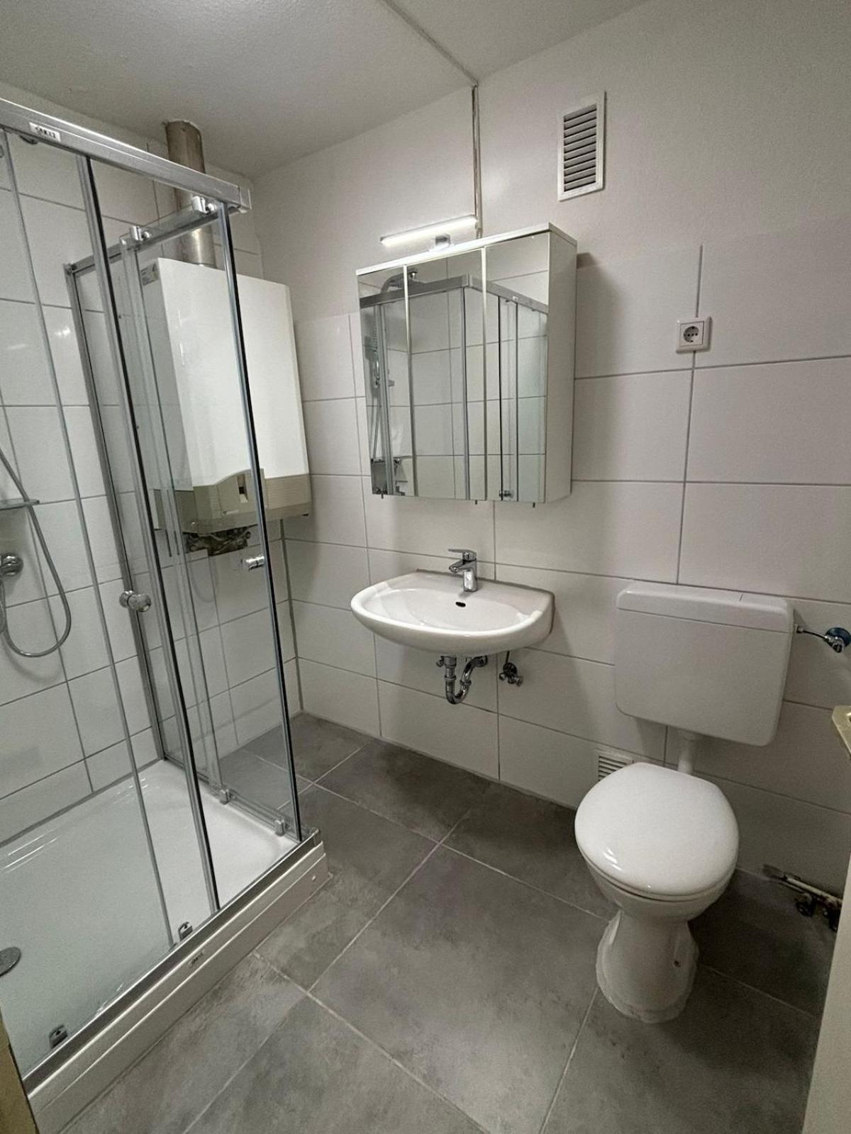 Wohnung Mit Neuem Bad Und Kueche Gelsenkirchen Buitenkant foto